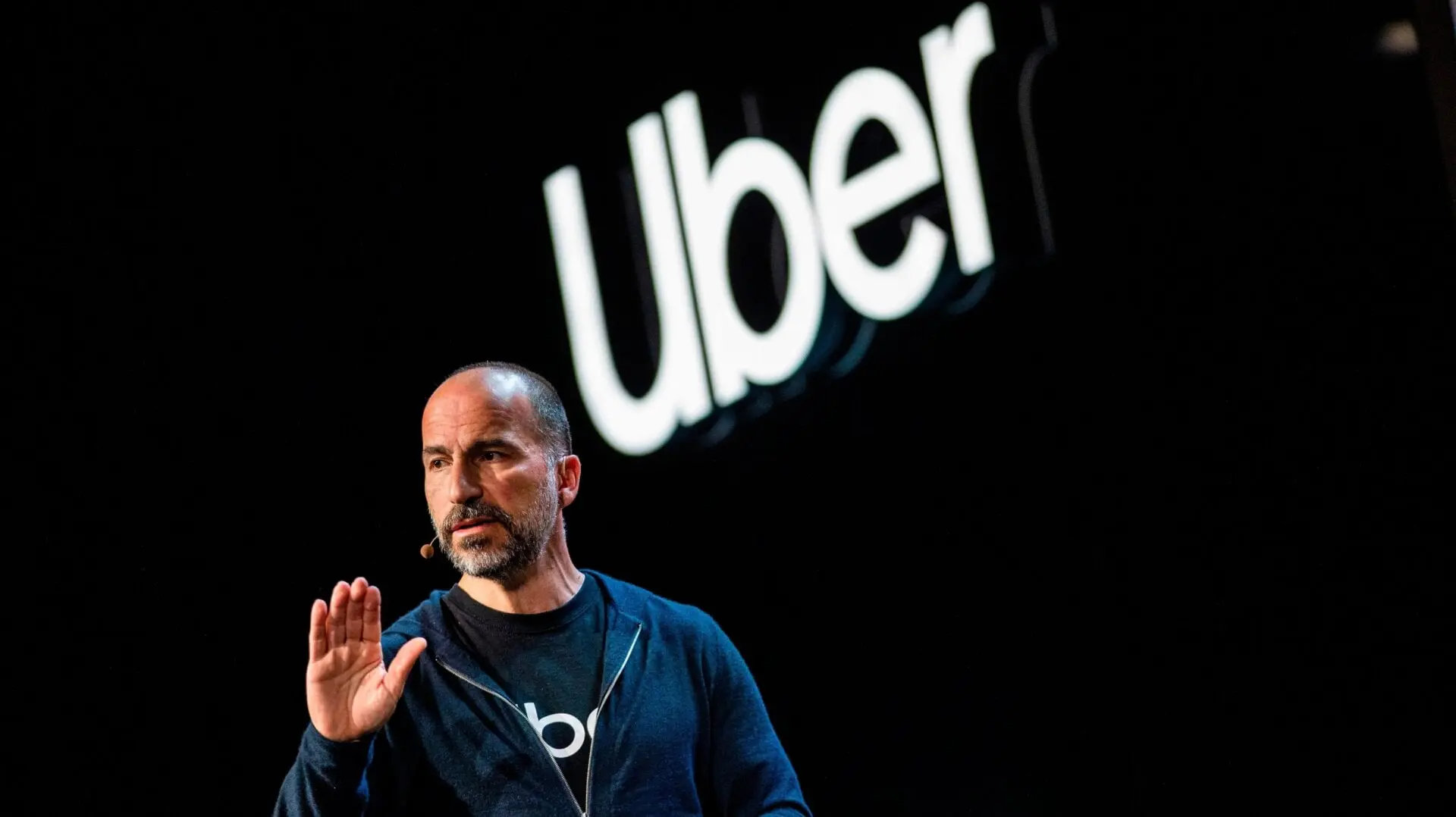 AI or Overhiring? Uber Targets Middle Management With 10% Cut to Workforce