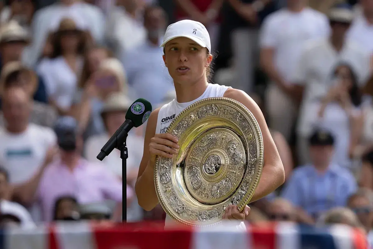 6 Players Who Are at Risk of R1 Upsets at Wimbledon, Featuring Iga Świątek, Taylor Fritz